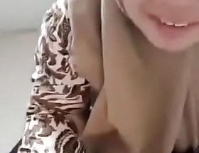 Bu Guru Jilbab Keasikan Nyepong. ( Full Video : XXX porn za.uy/HijabNyepong )