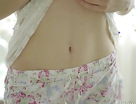 18 virgin sex - solo babe vivian