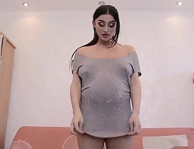 Ukrainian pregnant prostitute Latoya demonstrates herself
