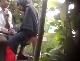 BanglaDeshi Fellows pile up with Cuties Sex in Park