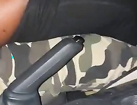 Indian driver fucks a Saudi girl in the auto and tells him with reference to throw your dick in my big ass